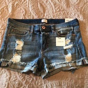 Denim distressed shorts